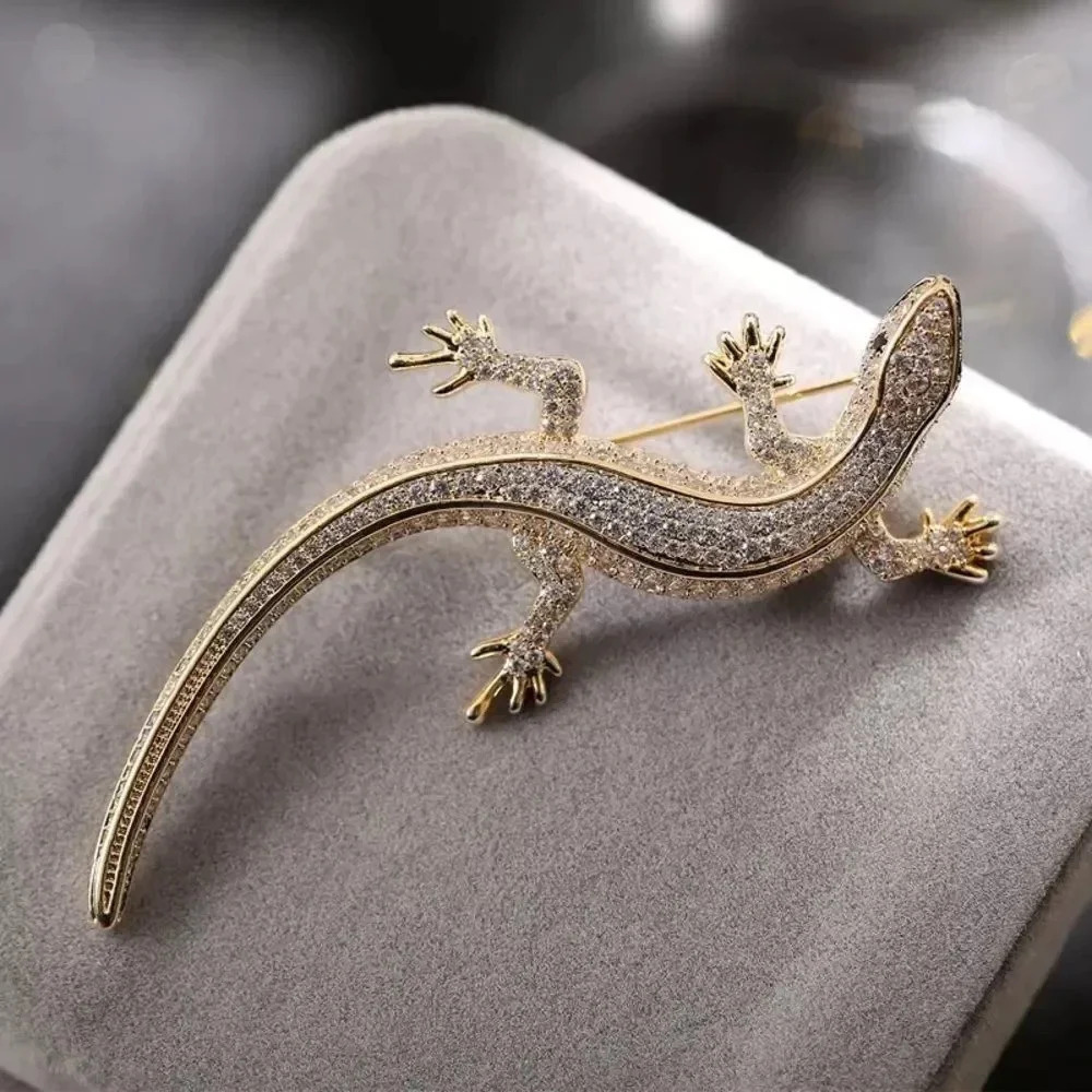 VQ Lizard Brooch - Picture 4 of 9